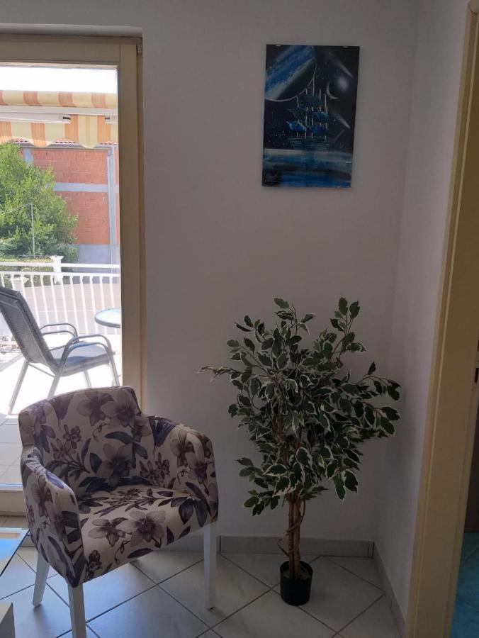 Apartmani Ana Tribalj Exterior foto